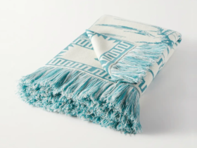 Surrounded by the Ocean Fringed Cashmere Blend Jacquard Blanket 3
